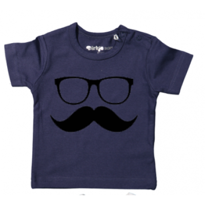 T-shirt "Poppetje snor" T-shirt "Poppetje snor"